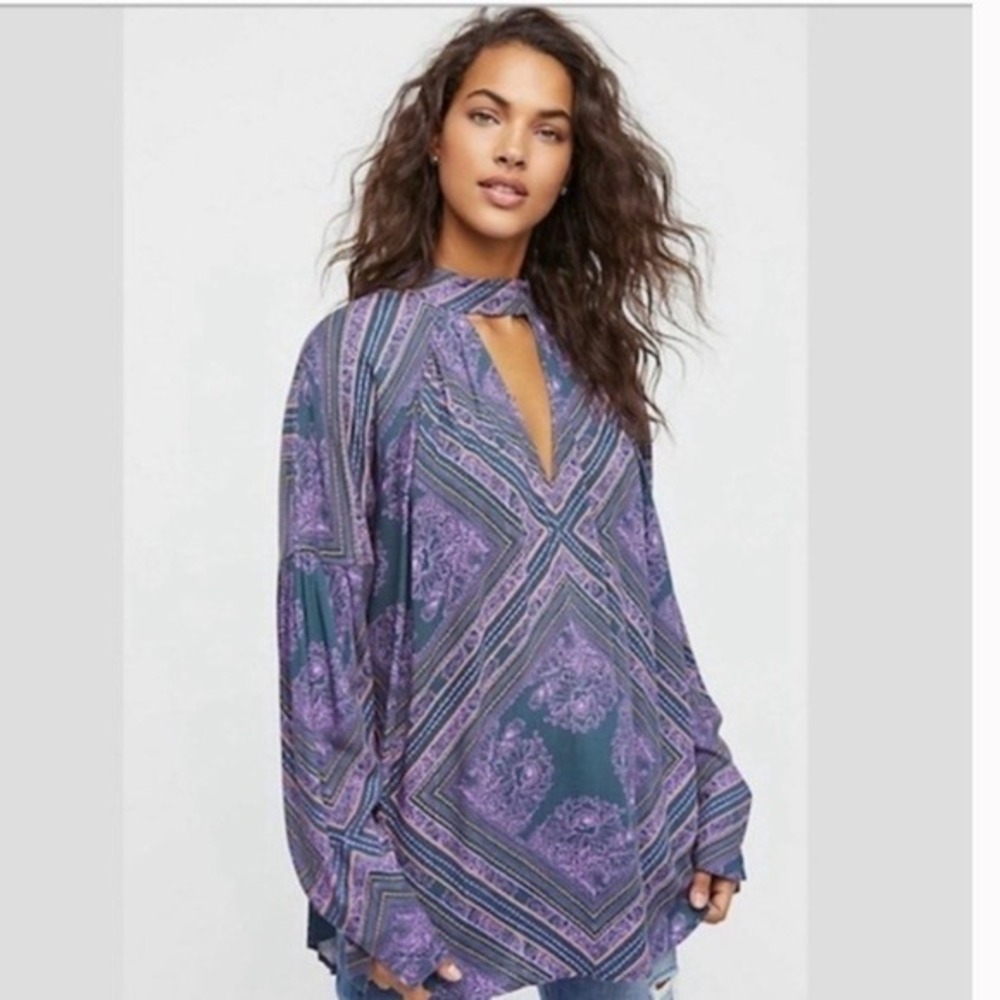 Free People Walking on a Dream Tunic XS Smoky Lavender Boho Deep V‎ Keyhole Top